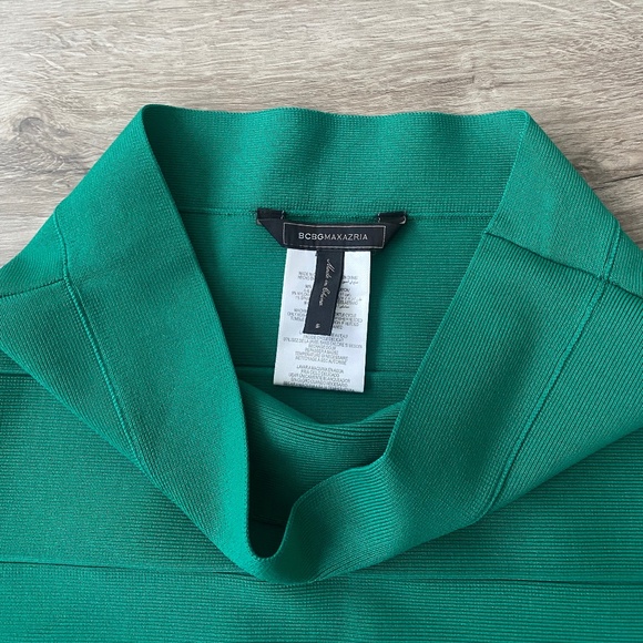 BCBG Bodycon Green Skirt - Size Small - Picture 2 of 2
